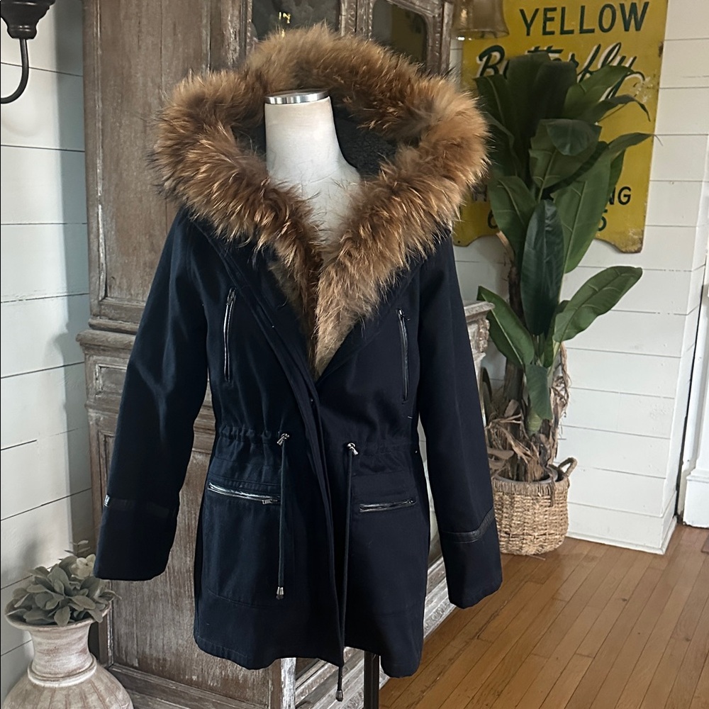HAPPY GOAT LUCKY Fur trimmed trendy parka with hood SMALL